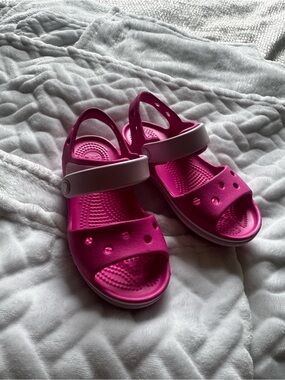 CROCS Kids Fuchsia Pink Open-Toe Strap Sandals